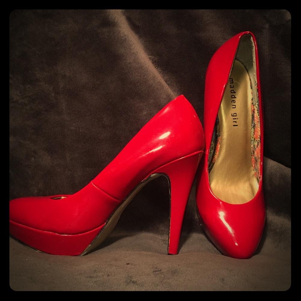 Madden girl red heels size 8.